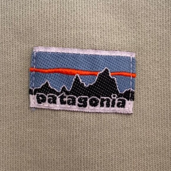 Like New, Patagonia Women's Size Medium Sage Green Raglan Sleeve Sweatshirt - Picture 5 of 8